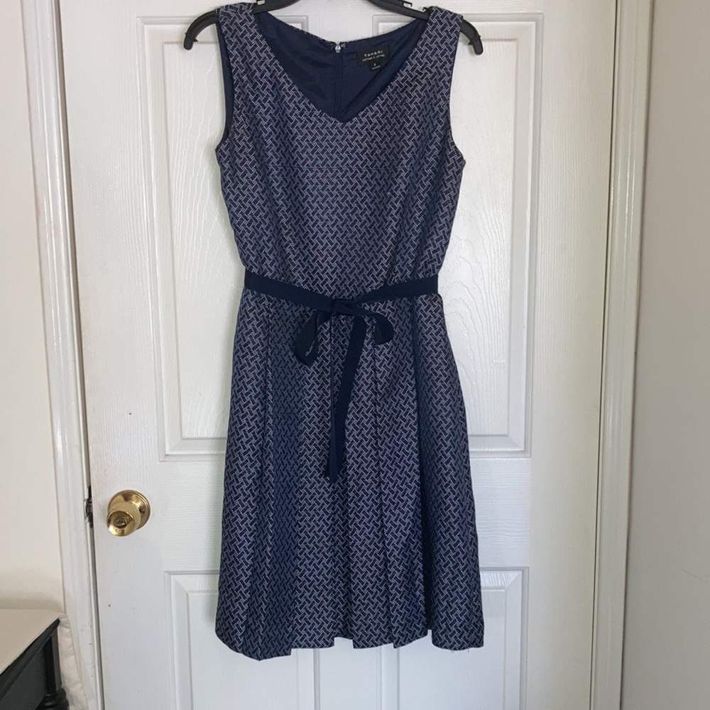 Tahari Arthur S. Levine Dress Blue White 6